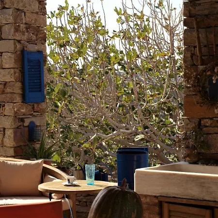 2 Bedrooms Appartement At Otzias 600 M Away From The Beach With Sea View Enclosed Garden And Wifi *