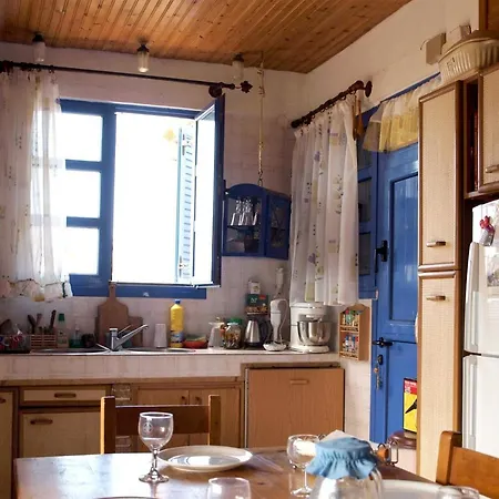 2 Bedrooms Appartement At Otzias 600 M Away From The Beach With Sea View Enclosed Garden And Wifi