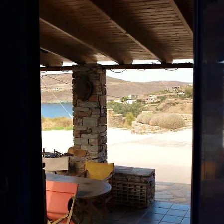 2 Bedrooms Appartement At Otzias 600 M Away From The Beach With Sea View Enclosed Garden And Wifi *