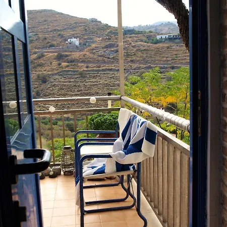 2 Bedrooms Appartement At Otzias 600 M Away From The Beach With Sea View Enclosed Garden And Wifi Διαμέρισμα *